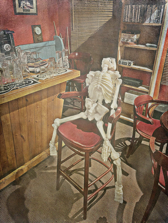 how long do you have to wait for a drink in this bar?