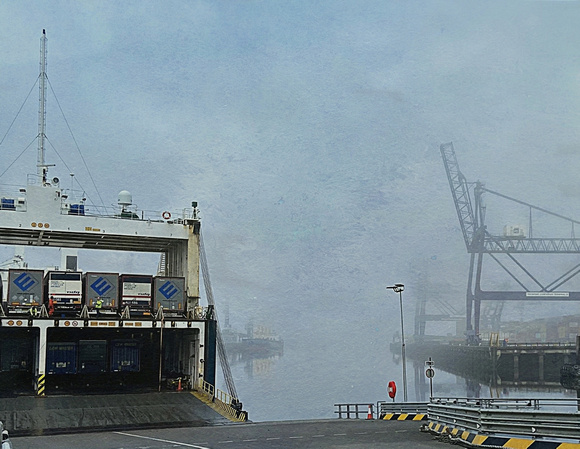 fog in the port