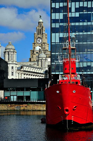 liver buildings and lightship liverpool