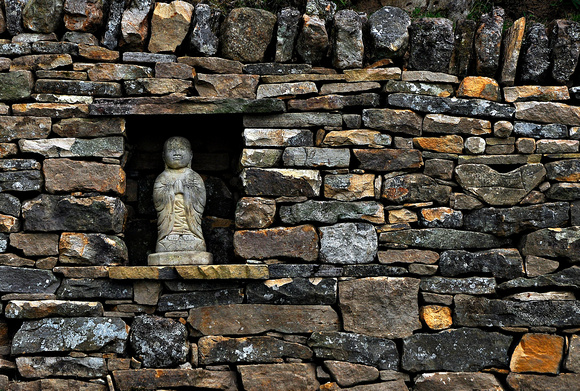 throssel hole Buddhist abbey pet cemetery