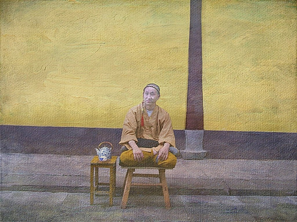 zen monk at tiantong temple ningbo